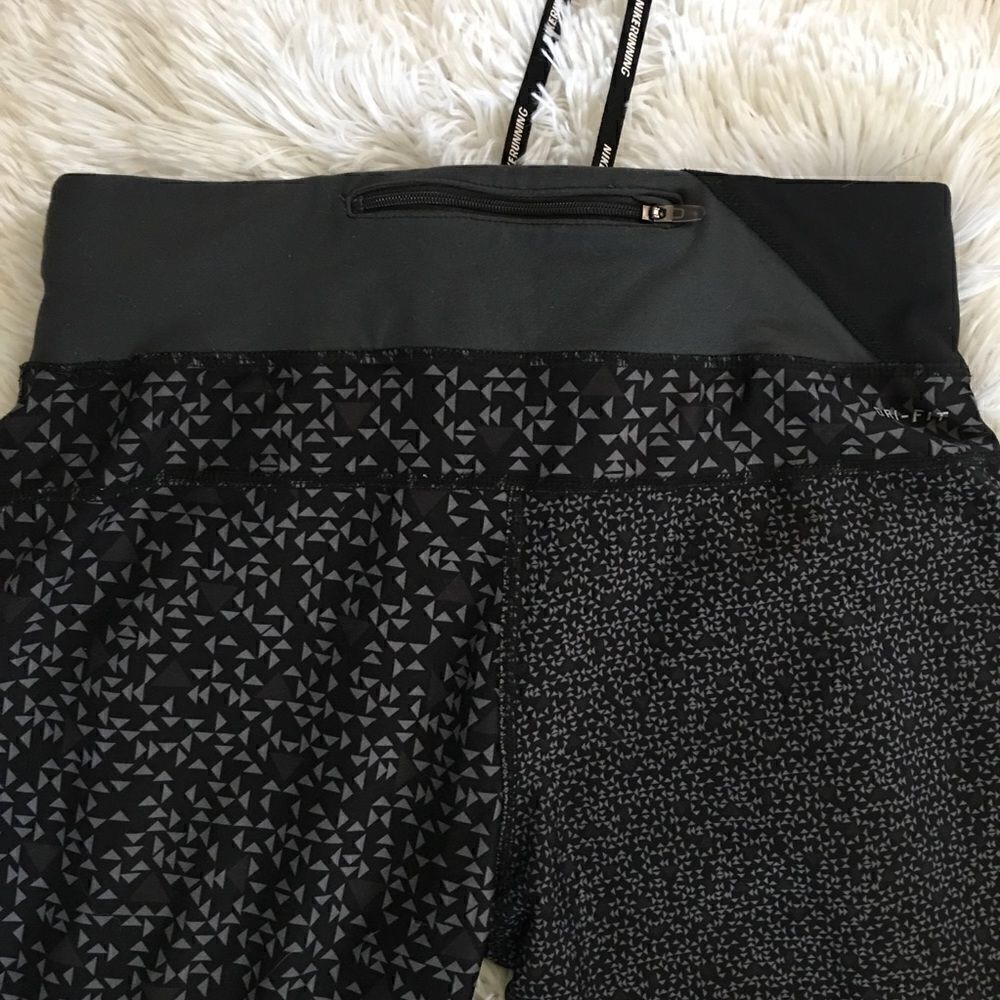 NIKE spandex calf length Run pants - Picture 4 of 4